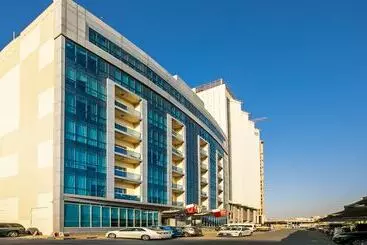 Royal Mirage Hotel And Apartments