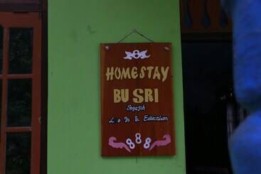 پانسیون Sri Homestay