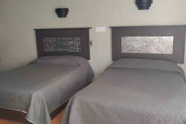 ホテル Plaza El Dorado