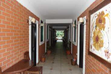 هتل Rio Selva Resort Yungas