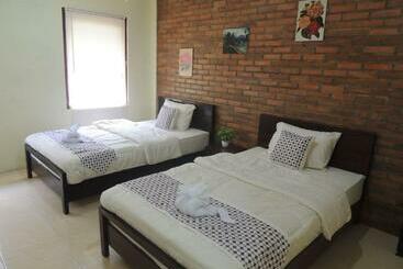 Hotel Srikayah Syariah By Ndalem Beong