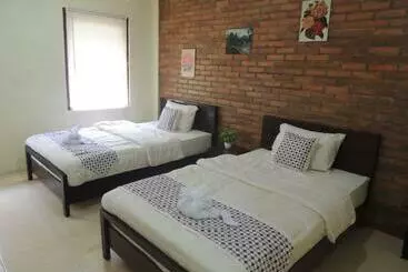 Hotel Srikayah Syariah By Ndalem Beong
