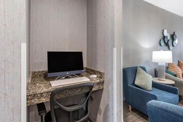 Отель Quality Inn Lebanon Nashville Area