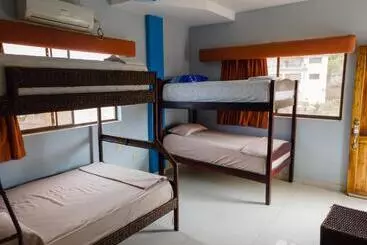 ホテル Sol Y Playa Montañita