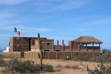 مبيت وإفطار Baja69 Lodge