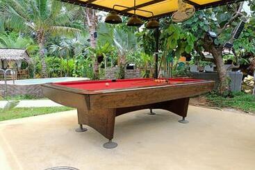 בית מלון כפרי Barong Resort