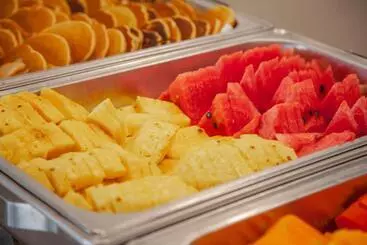 ホテル Mayev Express