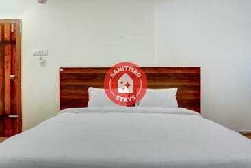 Hotel Flagship 83265  R Square