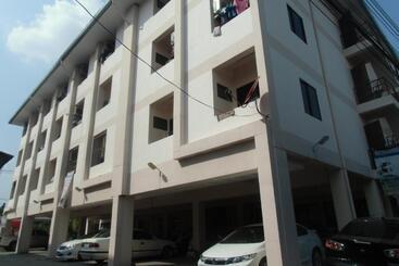 پانسیون Chanaporn Place