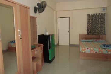 پانسیون Chanaporn Place