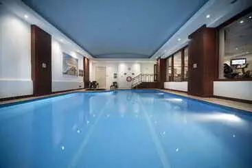 هتل Courtyard By Marriott Tbilisi