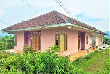 Pensão Villa Lembang Bunda