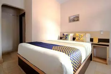 هاستل Spot On 2647 Anissa Guest House