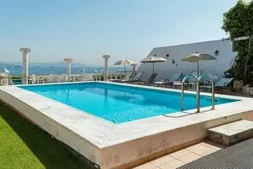 ホテル Mistral Apartments Aegina