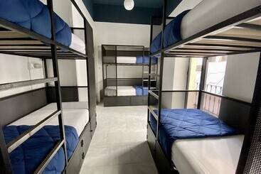 مسافرخانه Joy Setas Coworking