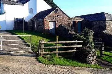 Sharlands Farm Bed And Breakfast