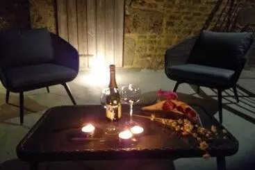 ホテル Le Ptit Spa De L Abbaye Suite Love Et Spa Privé