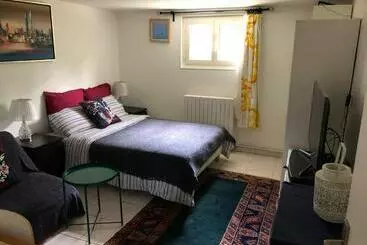 Pensiune Room In House Near Lycee International St Germain En Laye