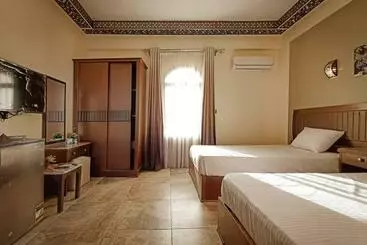 هتل آپارتمان Shabana House