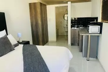 Majatalo Zindiza Guesthouse