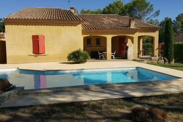 مبيت وإفطار La Demeure D Hélice