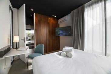 هتل آپارتمان Clos De La Rivière