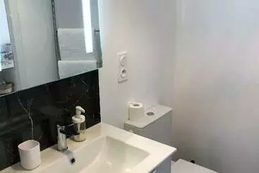 Majatalo Studiocaroline44, 2 Studios Entre La Ville Et La Mer, Parking, Cuisine, Moins De 15min De L Aéroport