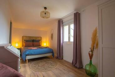 مبيت وإفطار Emilie Une Nuit   3 Chambres Au 2e étage   Maison Avec Chats