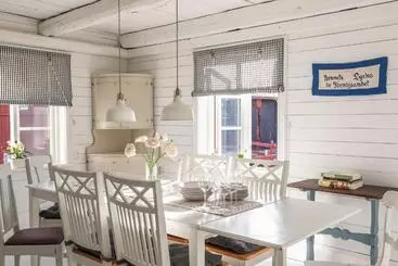 Otel Bergs Gård & Hållsvikens Gård