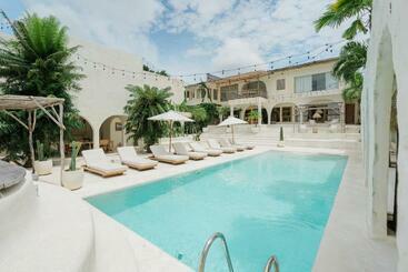 בית מלון כפרי Sages