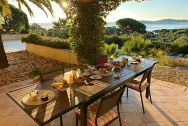 住宿加早餐  La Mauresque