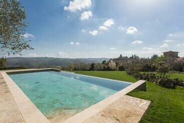 아파트호텔 Suite Conca D Oro, With Access To Hotel Villa Le Barone Panzano In Chianti