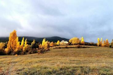 膳宿费 La Ferme Du Riouclar