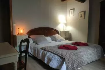 Bed and Breakfast Les Chambres De La Caussade