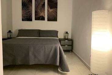 ペンション Comfort Aire Conditioner In Apartment Shared In Playa Las Vistas Los Cristianos Habitaciones, Stanza
