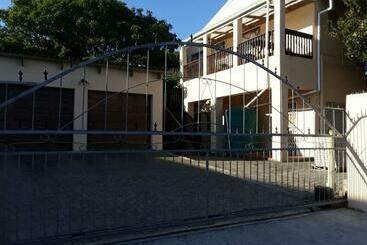 צימר Yonz Self Catering Units