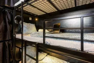 Bee Hostel