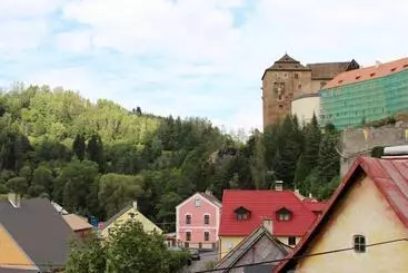 Huoneistohotelli Apartmány V Podhradí