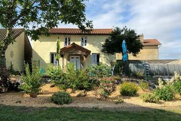 Bed and Breakfast The Walnut Tree Chambre D Hotes