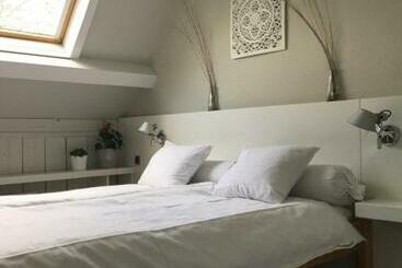 هتل Room Villa 1913