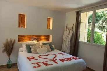 Pensjonat L évasion Romantique Suite De Charme Avec Spa Privé à 20min De Paris Et Au Calme En Lisière De La Fo