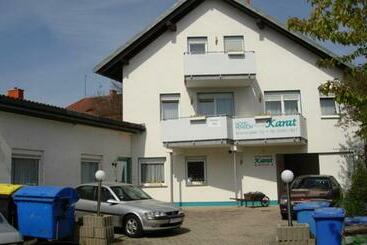 アパートホテル Karat