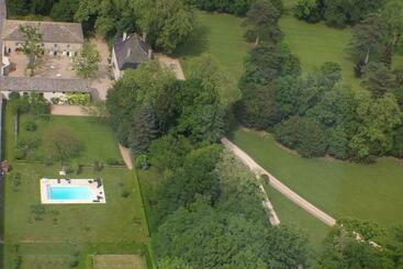 פנסיון Château De Beauchamp  La Chapelle De Guinchay