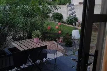 ペンション Le Clos Du 51   Chambres D Hôtes