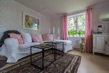 Mangelgårdens B&b