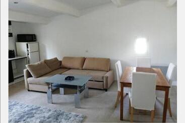 Lägenhetshotell Appart Hôtel Avec Jardin