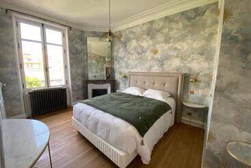 膳宿费 Maison Blanche Chartres   Maison D Hôtes 5 étoiles