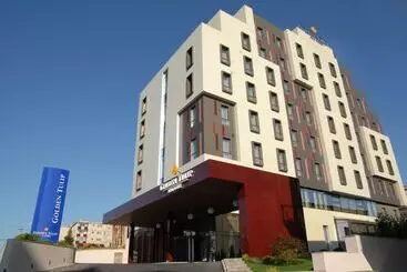 호텔 Golden Tulip Ana Dome