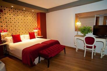 هتل Soho Boutique Atalia