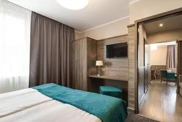 호텔 Konradówka Wellness & Spa   300 Metrów Do Centrum